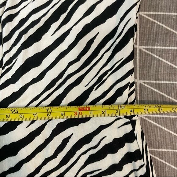 Faithfull the Brand Gabriela Midi Dress Black White Blance Animal Print US 2 - Picture 3 of 7